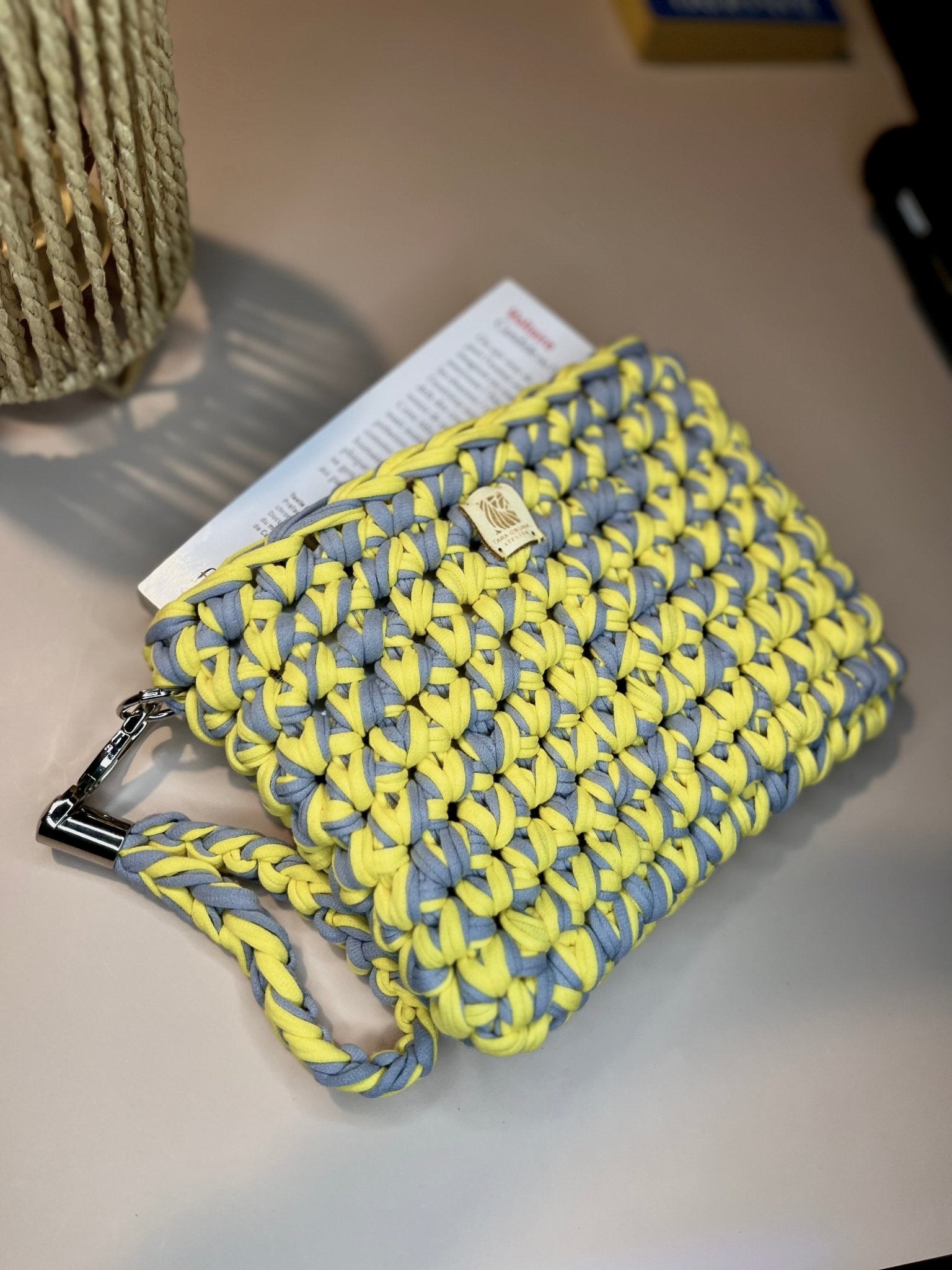 House de livre DULCINEA — crochetée à la main, en petite série - TARA OSUNA ATELIER - 