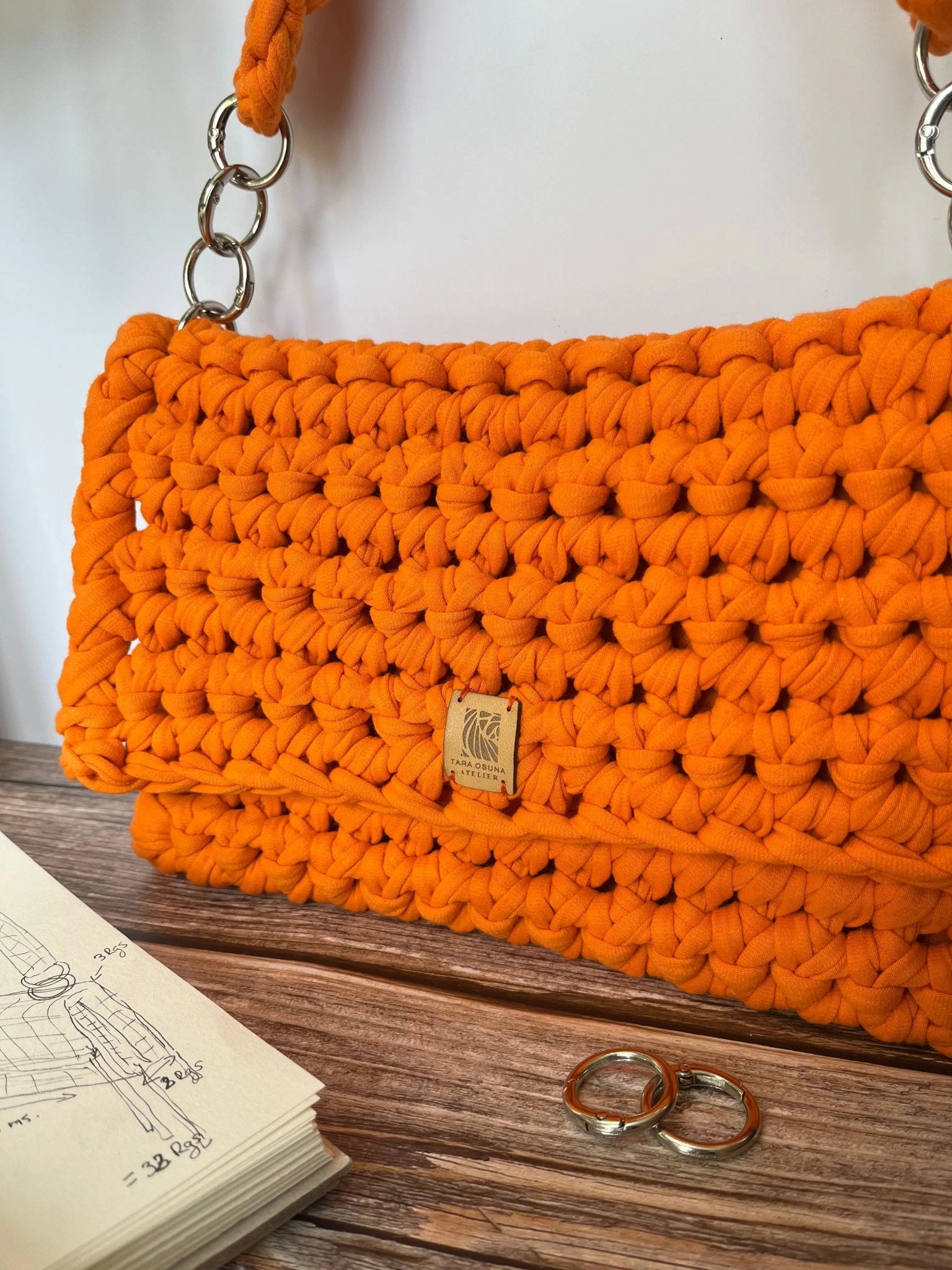 Pochette urbaine - « Lurra » - TARA OSUNA ATELIER - 