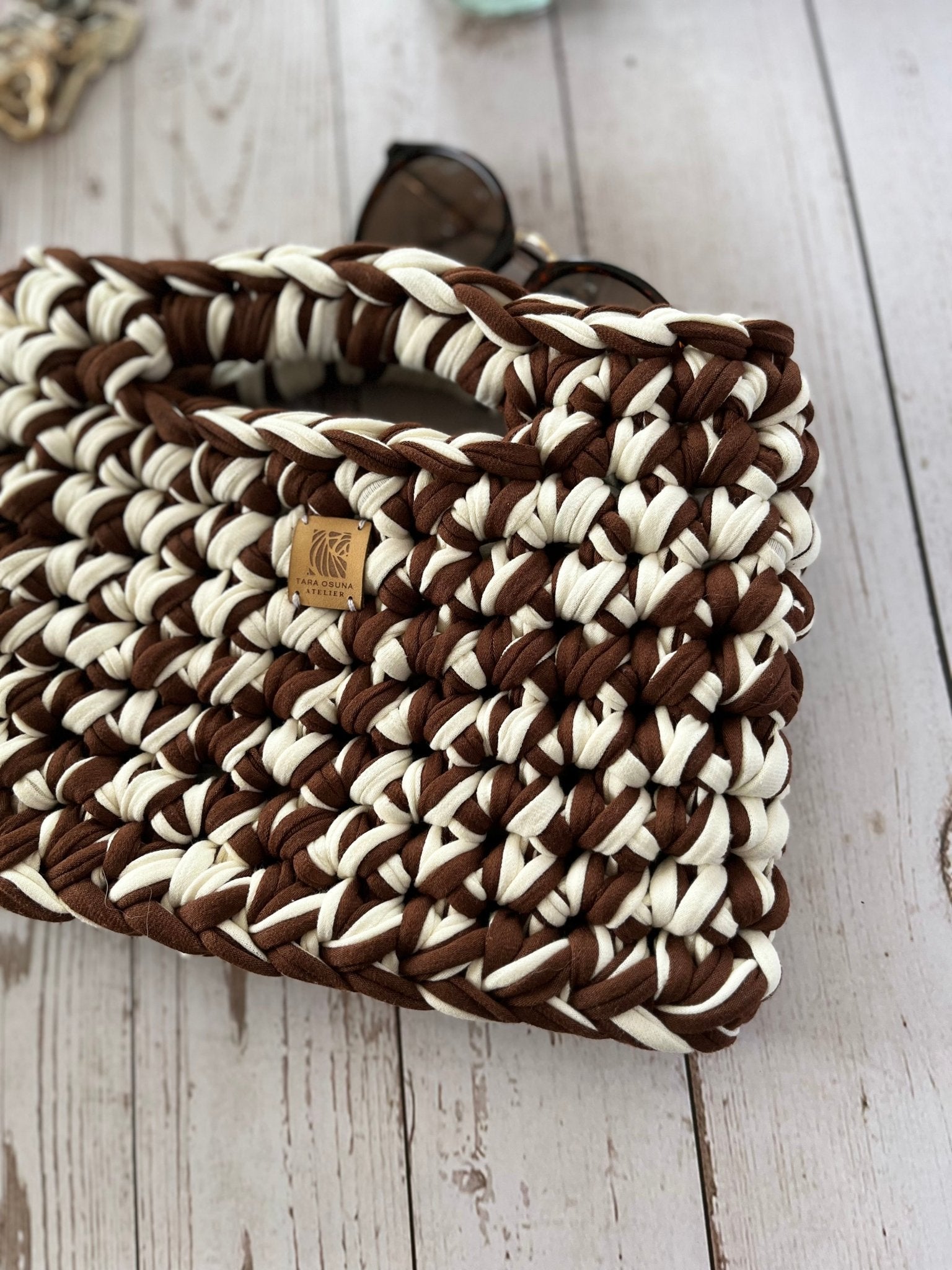 SAC SQUARE "M" — crocheté à la main, en petite série - TARA OSUNA ATELIER - 