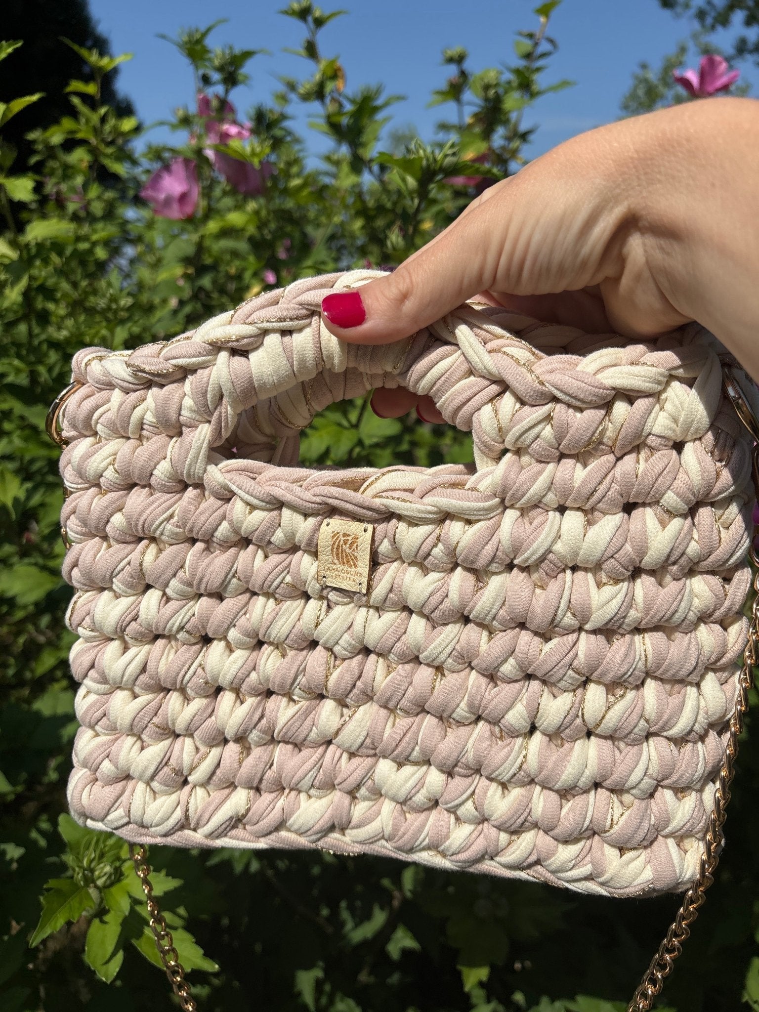SAC SQUARE "M" — crocheté à la main, en petite série - TARA OSUNA ATELIER-