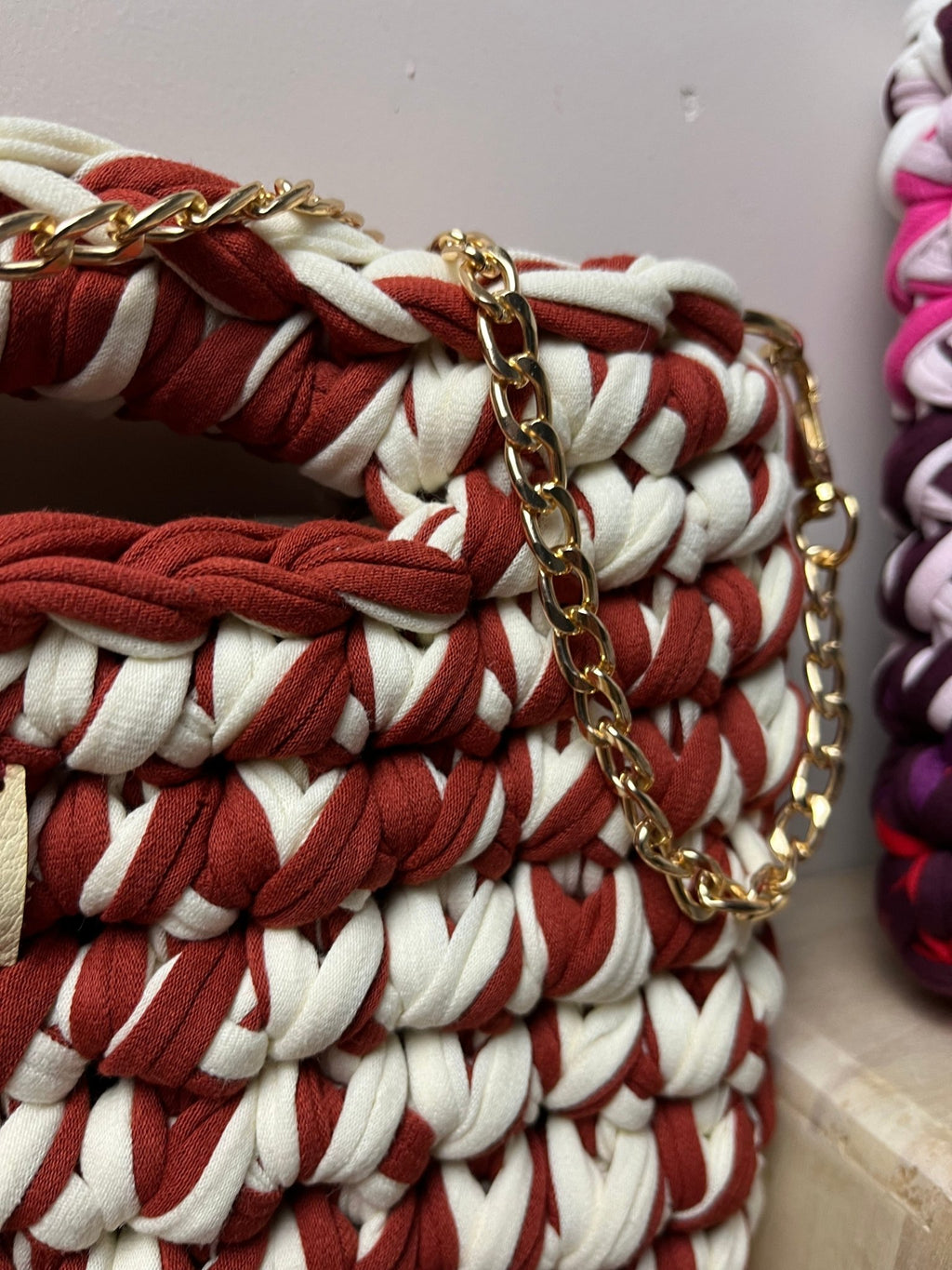 SAC SQUARE "M" — crocheté à la main, en petite série - TARA OSUNA ATELIER - 